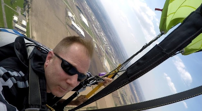 Howy Hensen - Freefall Adventures